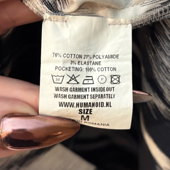 Humanoid‎ Geometric Abstract Patterned Dress - Picture 6 of 7